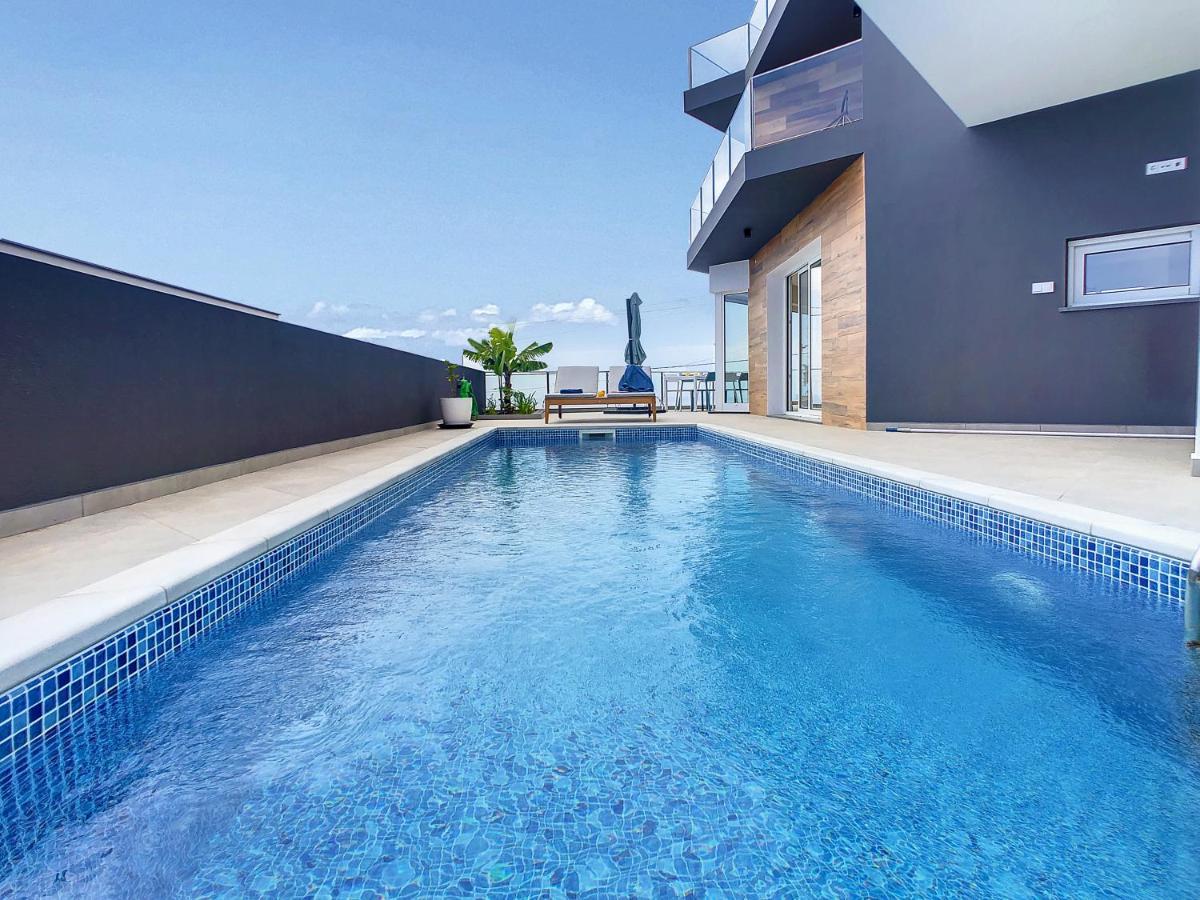 Villa Omar By Lovelystay Canhas ภายนอก รูปภาพ